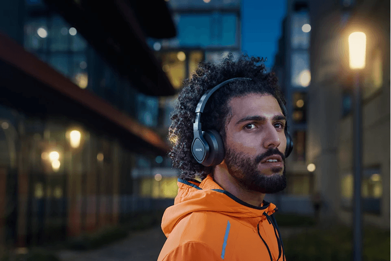 Auriculares-Deportivos-Inalambricos-Philips-TAA4216BK00-Over-Ear-Negro10.png